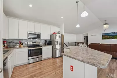 155 Keystone Ridge Drive, O'Fallon, MO 63366 - Photo 5