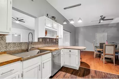 126 Breezy Meadow Lane, Bourbon, MO 65441 - Photo 23