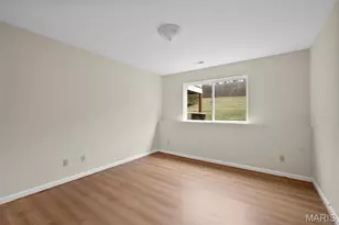 3206 Woodridge Center Pkwy, Oakville, MO 63129 - Photo 35