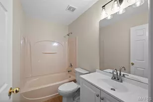 3206 Woodridge Center Pkwy, Oakville, MO 63129 - Photo 23