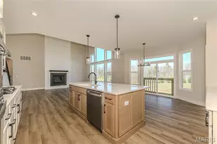 821 Memsie Dr, O'Fallon, MO 63368 - Photo 11