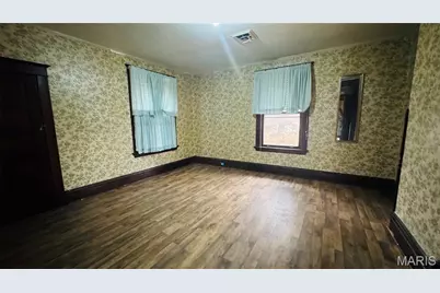 2647 Carson Road, Saint Louis, MO 63114 - Photo 7