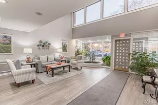 590 Sarah Ln, Creve Coeur, MO 63141 - Photo 3