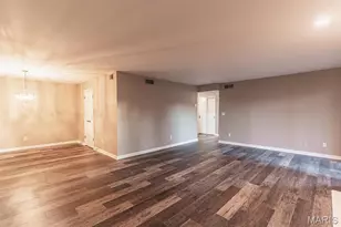 590 Sarah Ln, Creve Coeur, MO 63141 - Photo 9