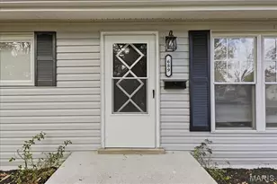 689 Conover Ln, Saint Louis, MO 63126 - Photo 3