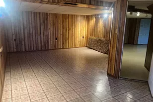 9227 Guthrie Ave, Saint Louis, MO 63134 - Photo 19