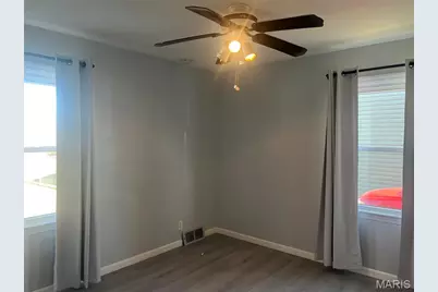 9227 Guthrie Avenue, Saint Louis, MO 63134 - Photo 13