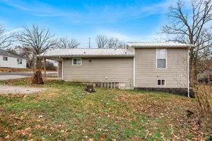 315 W Oak St, Saint Clair, MO 63077 - Photo 5