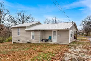 315 W Oak St, Saint Clair, MO 63077 - Photo 3