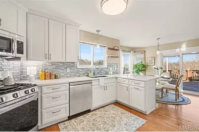 3037 Southoaks Place, Saint Louis, MO 63129 - Photo 5