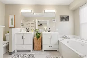 3037 Southoaks Pl, Saint Louis, MO 63129 - Photo 11