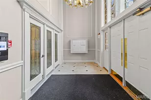 200 Ambridge Ct, Chesterfield, MO 63017 - Photo 49