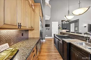 10600 Country View Dr, Creve Coeur, MO 63141 - Photo 21