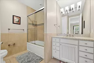 10600 Country View Dr, Creve Coeur, MO 63141 - Photo 39