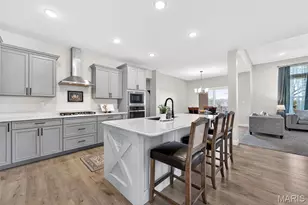 378 Valley Bluff Dr, Wentzville, MO 63385 - Photo 3