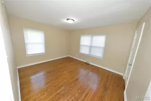 6127 Shillington Dr, Saint Louis, MO 63134 - Photo 9