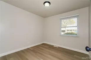 623 Riverside Dr, Saint Charles, MO 63304 - Photo 11