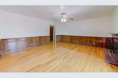 3975 Highwillow Drive, Florissant, MO 63033 - Photo 9