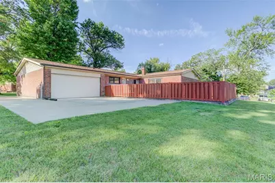 3975 Highwillow Drive, Florissant, MO 63033 - Photo 29