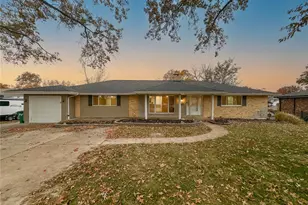 5457 Mild Dr, Oakville, MO 63129 - Photo 1