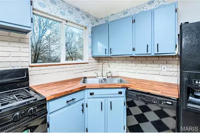 9518 Cote Brilliante Avenue, Saint Louis, MO 63114 - Photo 17