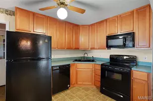 128 Tom Sawyer Dr, Saint Charles, MO 63303 - Photo 9