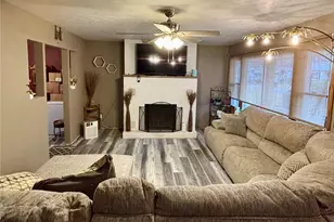 712 McClain St, Richland, MO 65556 - Photo 9