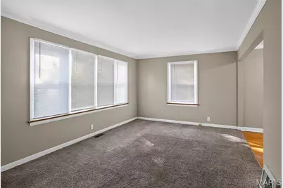 10129 Ashbrook Drive, Saint Louis, MO 63137 - Photo 19