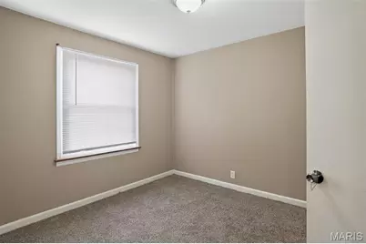 10129 Ashbrook Drive, Saint Louis, MO 63137 - Photo 17