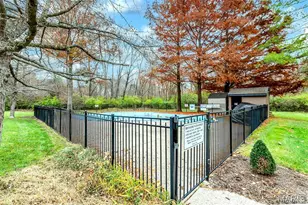 13819 Amiot Dr, Maryland Heights, MO 63146 - Photo 37