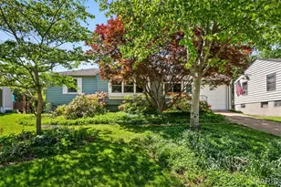 9208 Hallock Dr, Saint Louis, MO 63123 - Photo 1