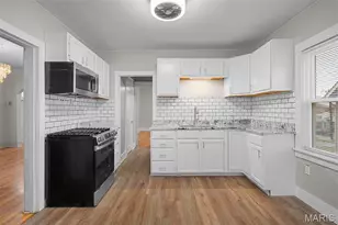 9225 Pavia Ave, Affton, MO 63123 - Photo 11