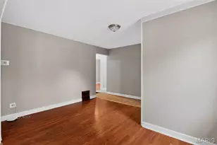 7046 Roslyn Dr, Saint Louis, MO 63136 - Photo 11