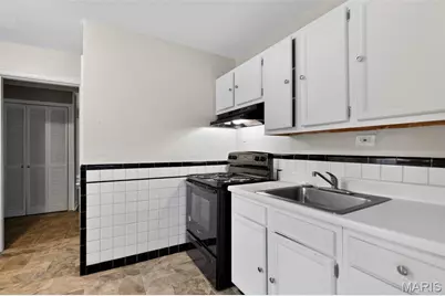 7046 Roslyn Drive, Saint Louis, MO 63136 - Photo 13