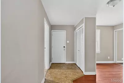 7046 Roslyn Drive, Saint Louis, MO 63136 - Photo 5