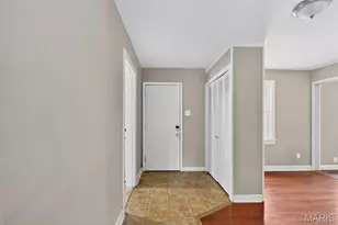 7046 Roslyn Dr, Saint Louis, MO 63136 - Photo 5