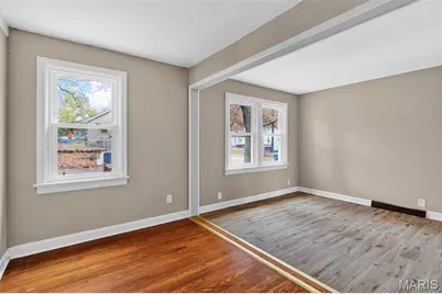 7046 Roslyn Drive, Saint Louis, MO 63136 - Photo 7