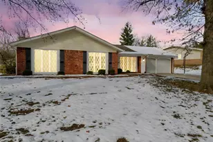 569 Highland Ridge Dr, Ballwin, MO 63011 - Photo 1