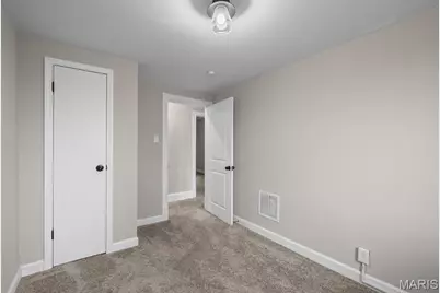 6827 Plymouth Avenue, University City, MO 63130 - Photo 29