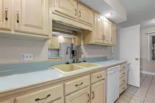 2020 Cambridge Dr, Cape Girardeau, MO 63701 - Photo 15