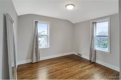 8729 Bridgeport Avenue, Saint Louis, MO 63144 - Photo 11