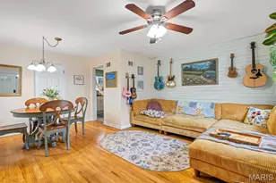 9100 Arvin Pl, Saint Louis, MO 63123 - Photo 9