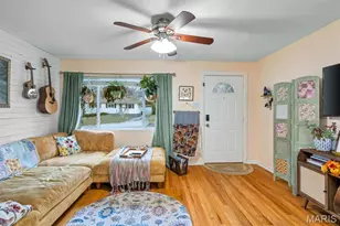 9100 Arvin Pl, Saint Louis, MO 63123 - Photo 7