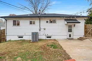 9100 Arvin Pl, Saint Louis, MO 63123 - Photo 27
