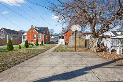 1212 N 3rd Street, Saint Charles, MO 63301 - Photo 37