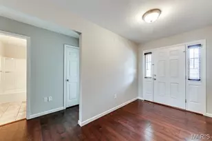 925 Meramec Grove Dr, Ballwin, MO 63021 - Photo 3