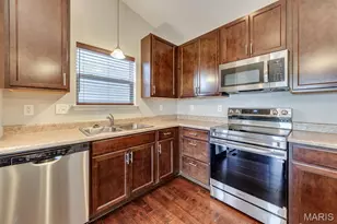 925 Meramec Grove Dr, Ballwin, MO 63021 - Photo 17