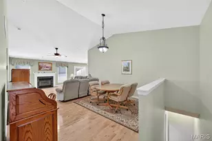 14734 Ladue Bluffs Crossing Dr, Chesterfield, MO 63017 - Photo 7