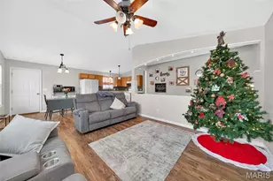 220 Beech Tree Dr, Troy, MO 63379 - Photo 9