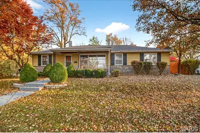 1020 Hawthorn Avenue, Saint Charles, MO 63301 - Photo 1